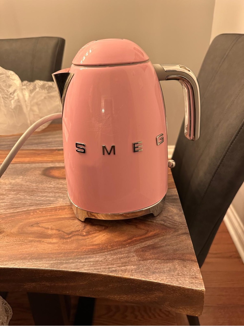 Smeg Pink Electric Kettle